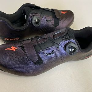 Women’s size 10 Specialized Torch 2.0 brand cycling shoes.
